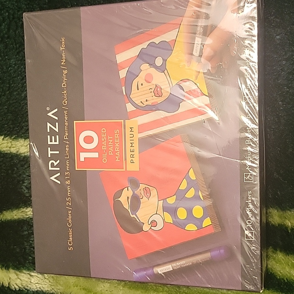 Arteza oil based paint markers